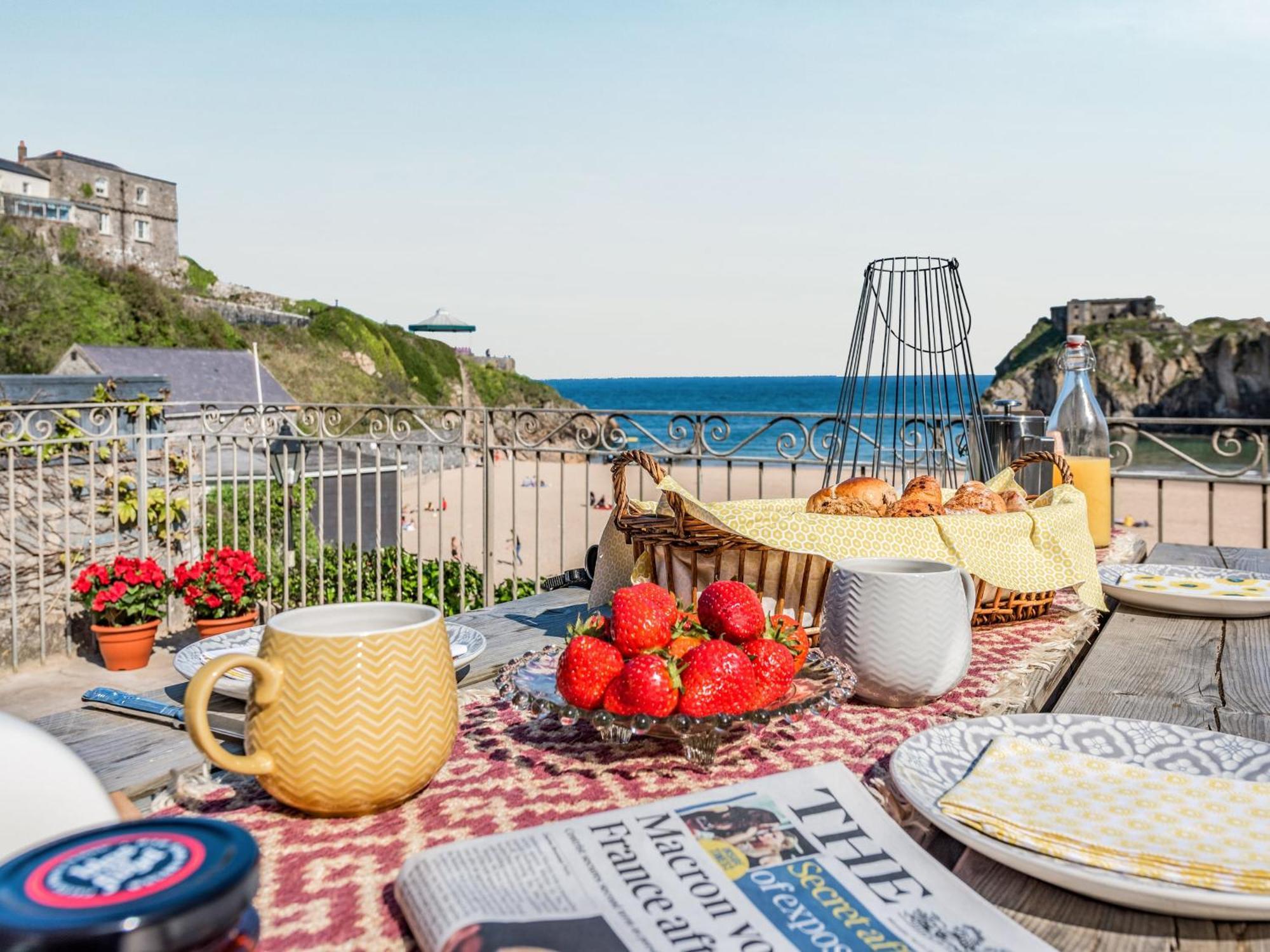 Ocean Waves Villa Tenby Dış mekan fotoğraf